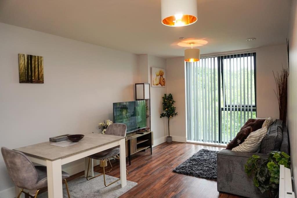 Peaceful 2Br Hideout With Instant Self Check-In At Kelham Island Retreat Appartement Sheffield Buitenkant foto