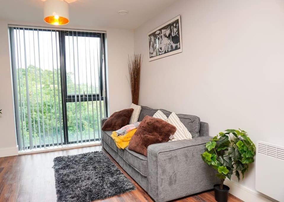 Peaceful 2Br Hideout With Instant Self Check-In At Kelham Island Retreat Appartement Sheffield Buitenkant foto